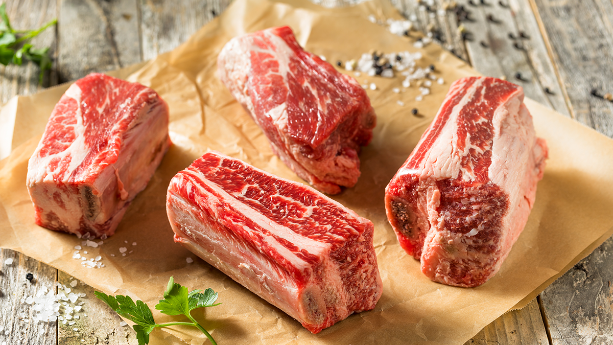 Raw short ribs